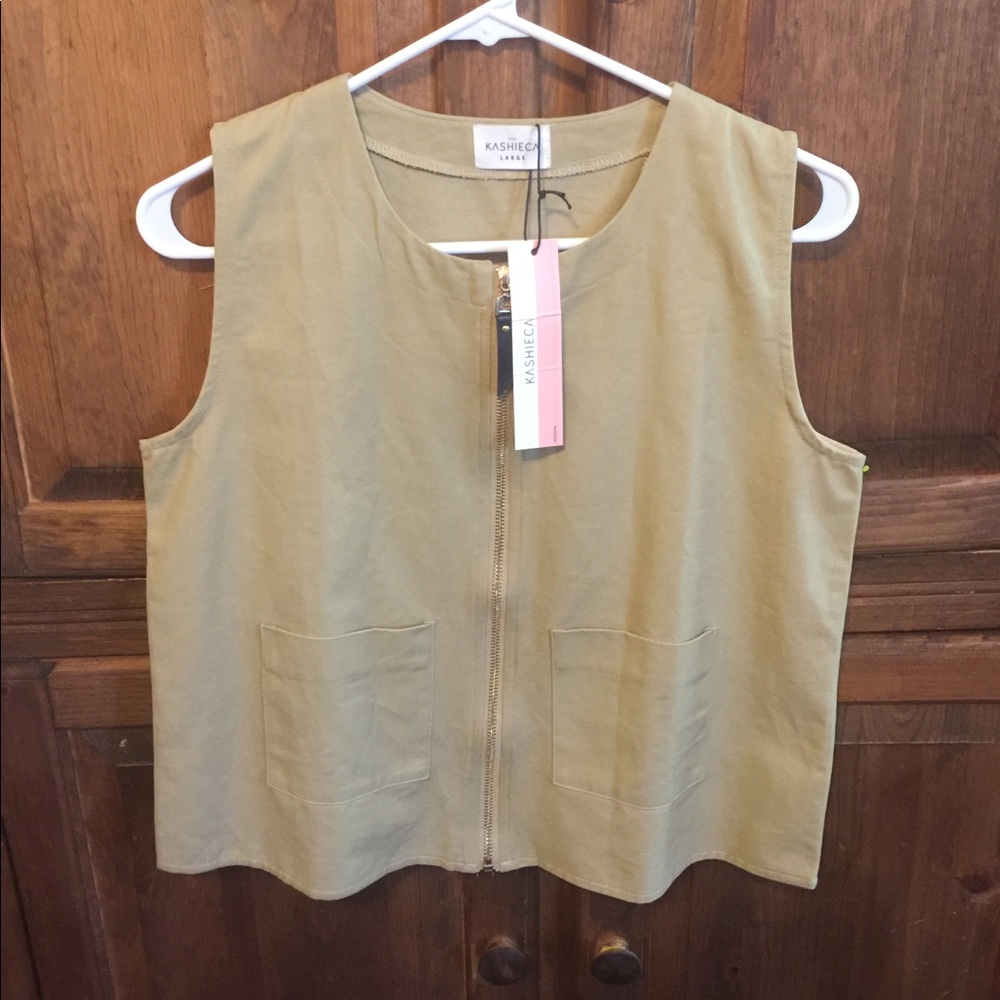 NWT Kashieca Sz L Zip up Vest